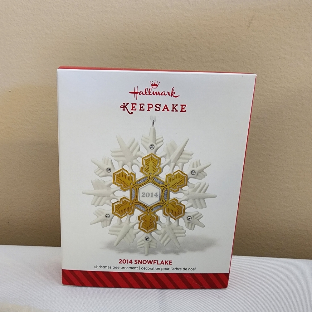 Hallmark Keepsake Gold and White Snowflake Ornament